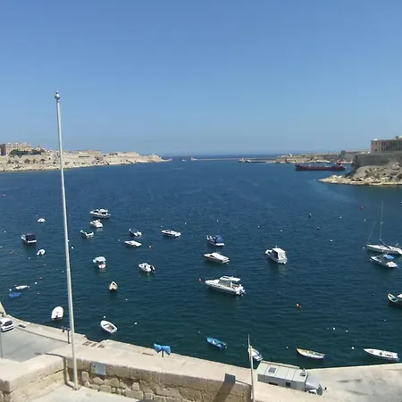 Апартаменты Maisonette